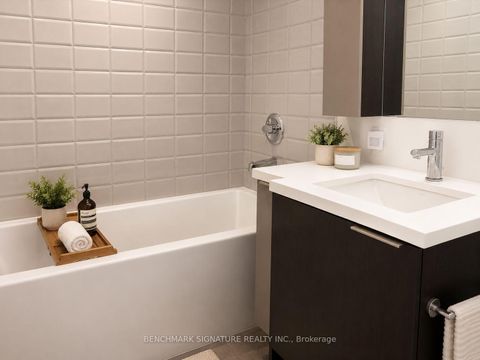 Photo 9 at 606 - 203 College Street, Chinatown, Toronto