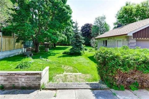 Photo 10 at 141 Kitchener Road, West Hill, Toronto