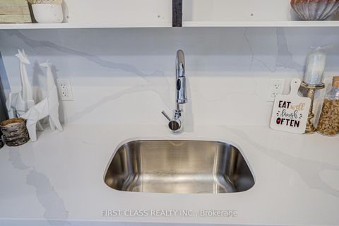 Photo 13 at 527 - 68 Abell Street, Little Portugal, Toronto