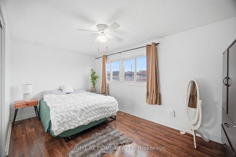 Photo 27 at 18 Mercedes Drive, Jamestown, Toronto