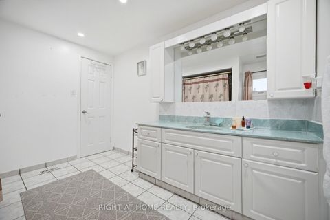 Photo 32 at 18 Mercedes Drive, Jamestown, Toronto