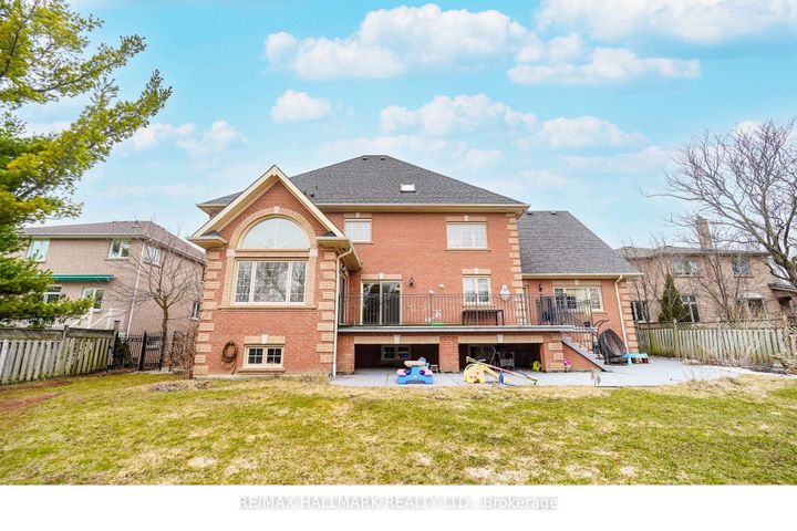 Photo 14 at 33 Oatlands Crescent, Mill Pond, Richmond Hill