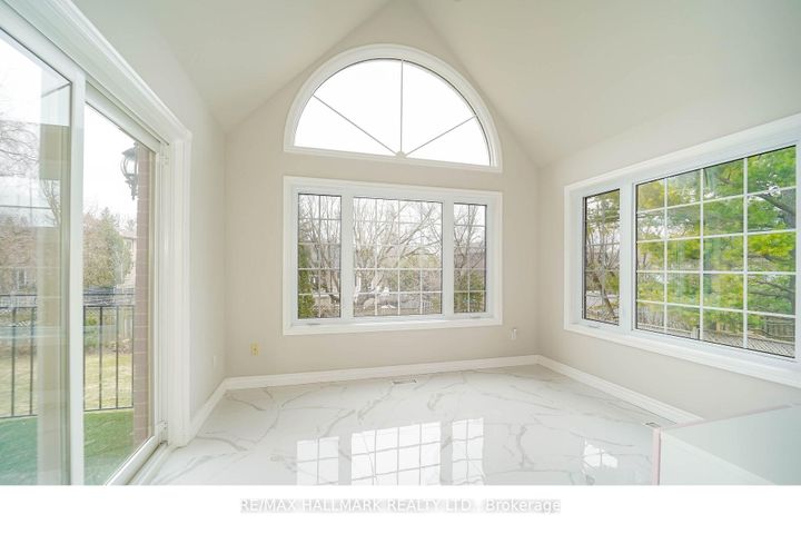 Photo 15 at 33 Oatlands Crescent, Mill Pond, Richmond Hill