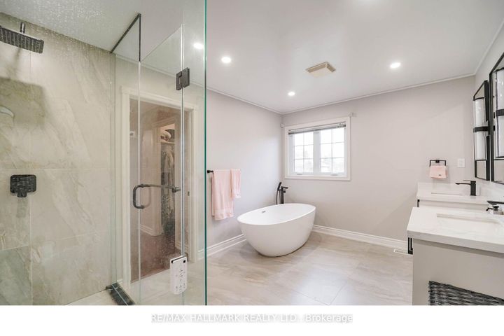 Photo 31 at 33 Oatlands Crescent, Mill Pond, Richmond Hill