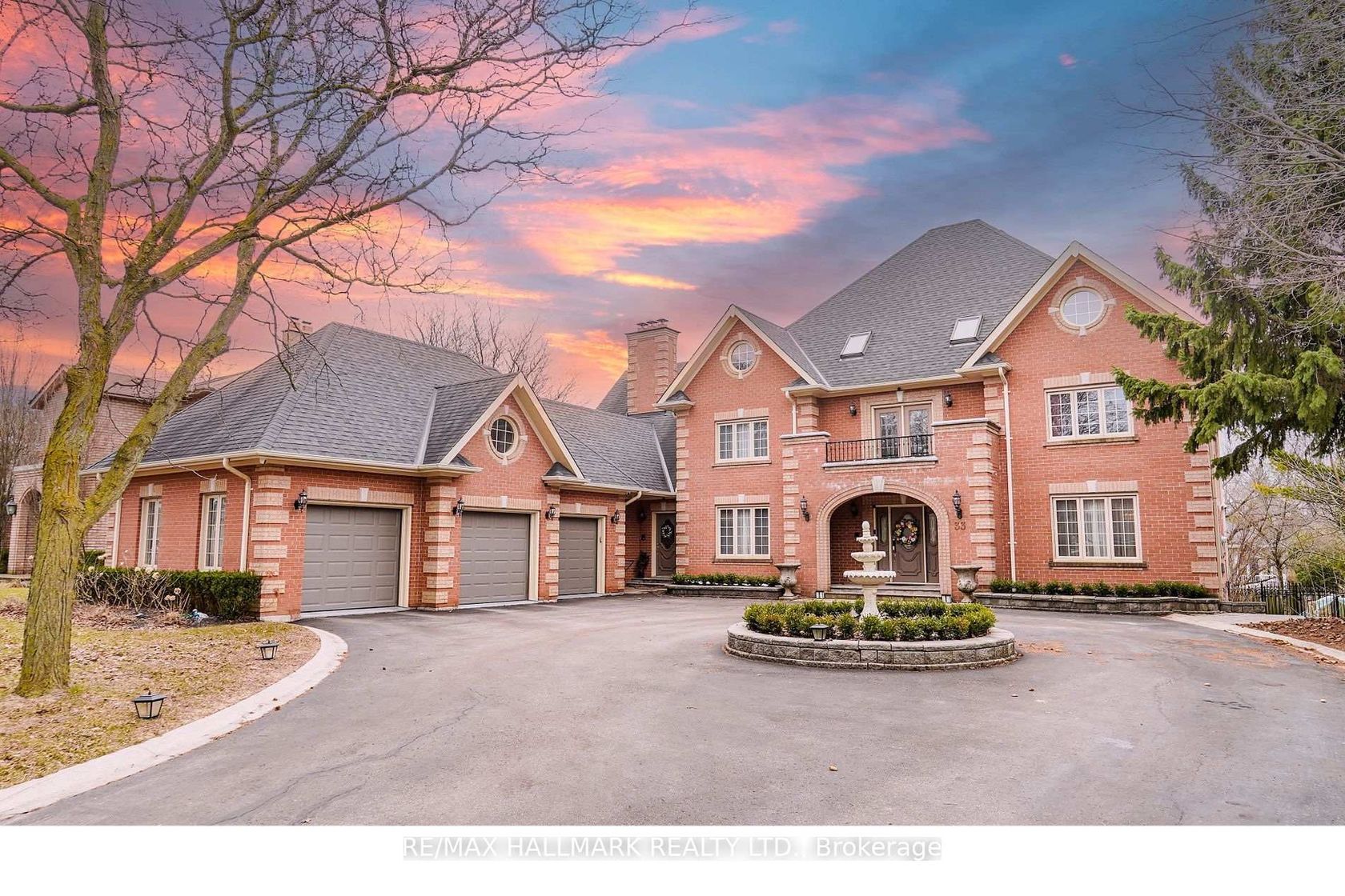 33 Oatlands Crescent, Mill Pond, Richmond Hill 2