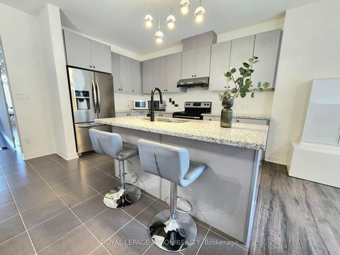Photo 4 at 360 William Graham Drive, Rural Aurora, Aurora