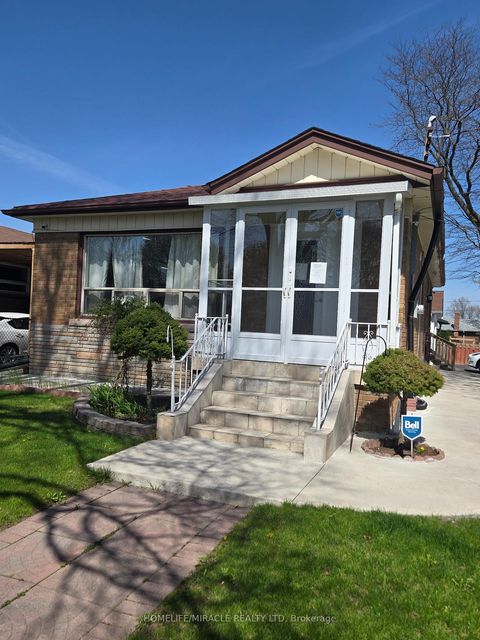 Photo 1 at 25 Chandler Drive, Woburn, Toronto