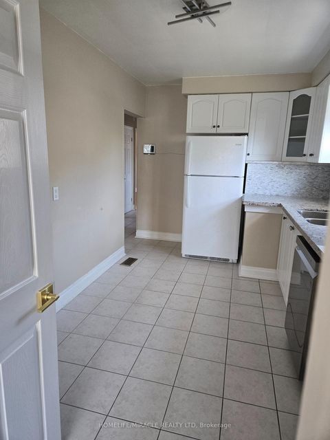 Photo 9 at 25 Chandler Drive, Woburn, Toronto