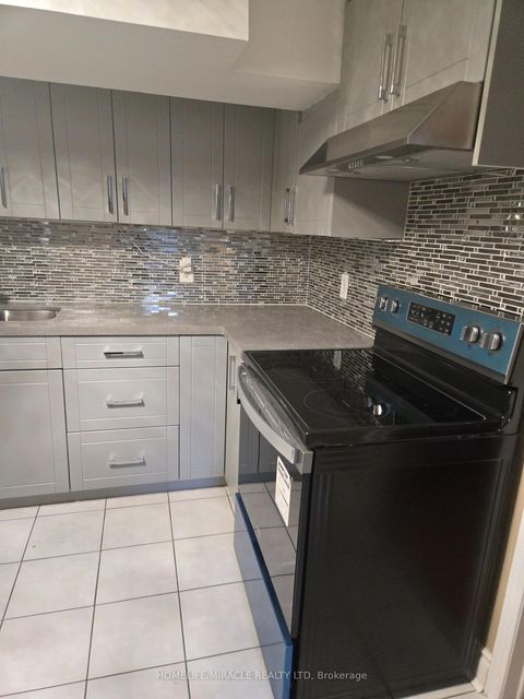 Photo 11 at 25 Chandler Drive, Woburn, Toronto