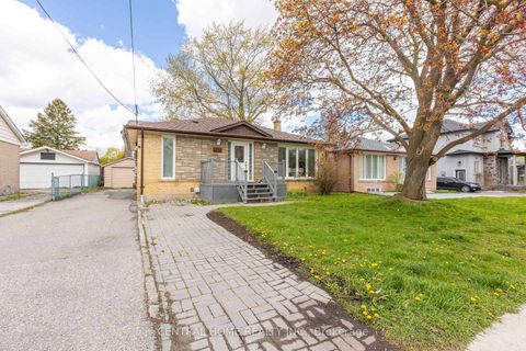 Photo 0 at 307 Boisdale Avenue, Harding, Richmond Hill