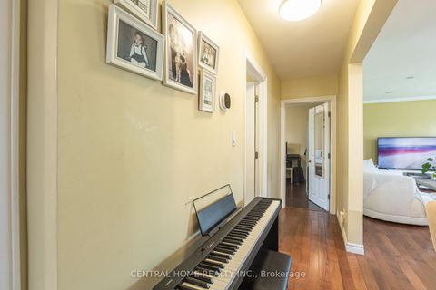 Photo 6 at 307 Boisdale Avenue, Harding, Richmond Hill