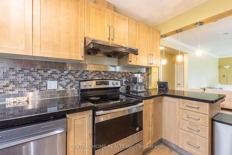 Photo 9 at 307 Boisdale Avenue, Harding, Richmond Hill