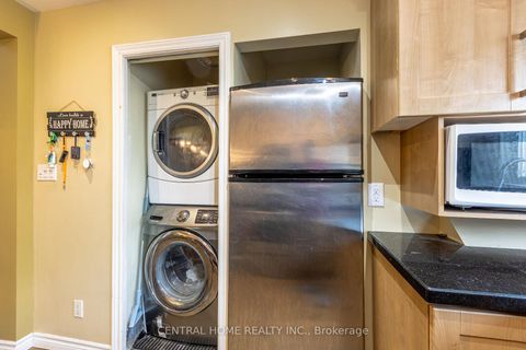 Photo 10 at 307 Boisdale Avenue, Harding, Richmond Hill
