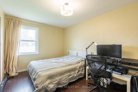 Photo 11 at 307 Boisdale Avenue, Harding, Richmond Hill