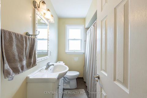 Photo 21 at 307 Boisdale Avenue, Harding, Richmond Hill