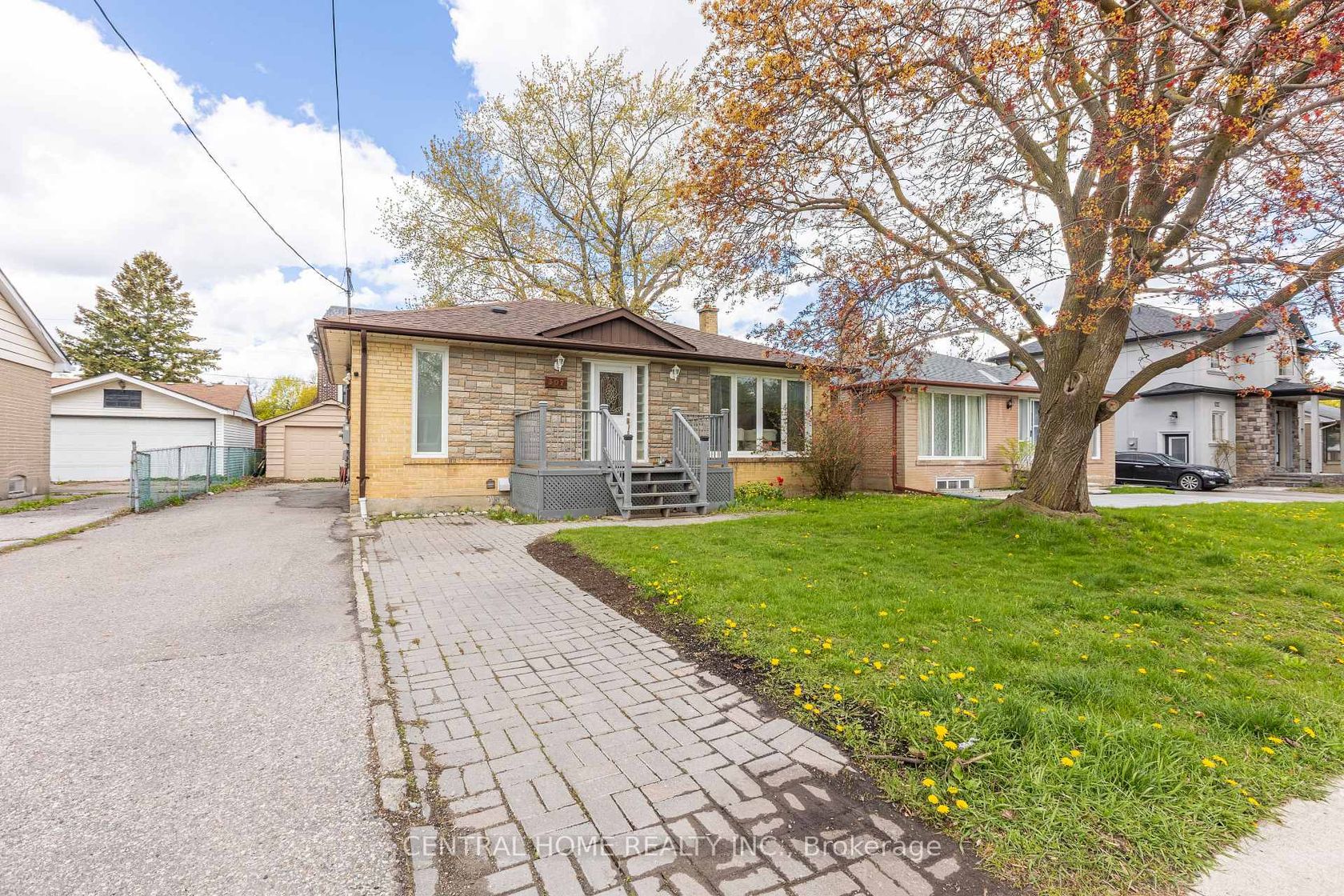 307 Boisdale Avenue, Harding, Richmond Hill photo number 2