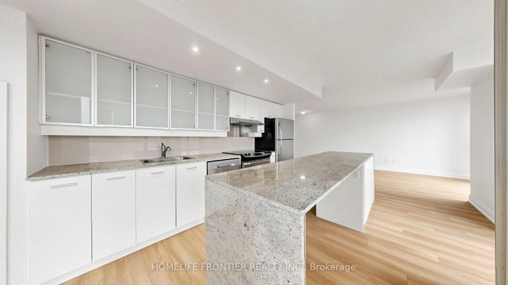 Photo 11 at 321 - 19 Singer Court, Bayview Village, Toronto