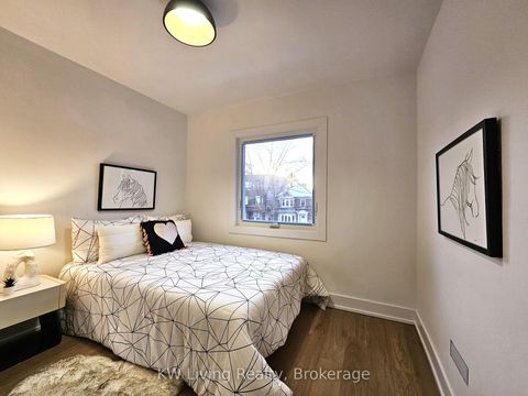 Photo 11 at 113 Humbercrest Boulevard, Lambton Baby Point, Toronto