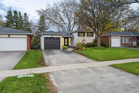Photo 2 at 399 Lawson Road, Centennial Scarborough, Toronto