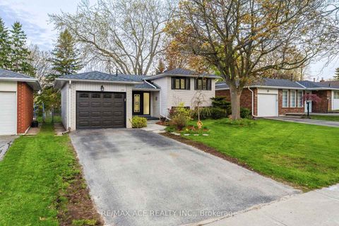 Photo 4 at 399 Lawson Road, Centennial Scarborough, Toronto