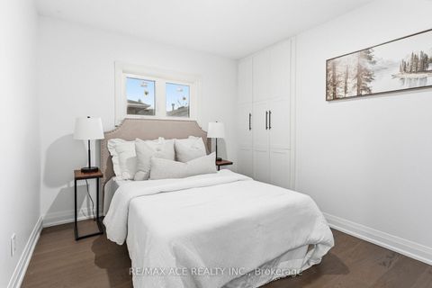 Photo 18 at 399 Lawson Road, Centennial Scarborough, Toronto