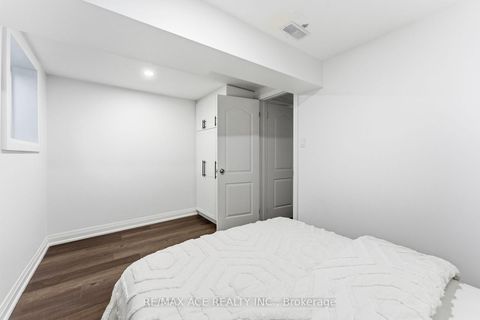Photo 26 at 399 Lawson Road, Centennial Scarborough, Toronto