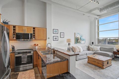 Photo 1 at 415 - 1001 Roselawn Avenue, Belgravia, Toronto