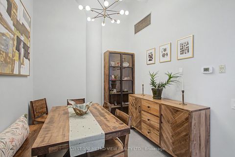 Photo 2 at 415 - 1001 Roselawn Avenue, Belgravia, Toronto