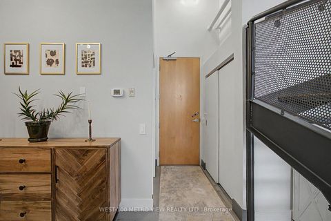 Photo 5 at 415 - 1001 Roselawn Avenue, Belgravia, Toronto
