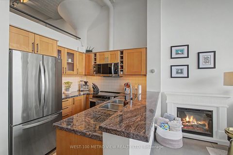 Photo 9 at 415 - 1001 Roselawn Avenue, Belgravia, Toronto