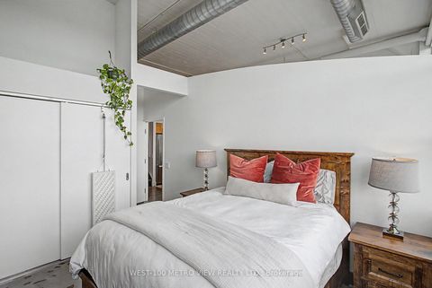 Photo 11 at 415 - 1001 Roselawn Avenue, Belgravia, Toronto