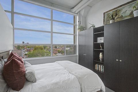 Photo 12 at 415 - 1001 Roselawn Avenue, Belgravia, Toronto