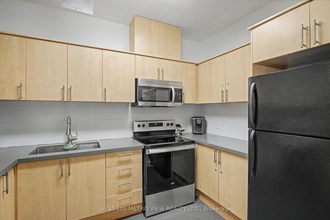 Photo 21 at 415 - 1001 Roselawn Avenue, Belgravia, Toronto