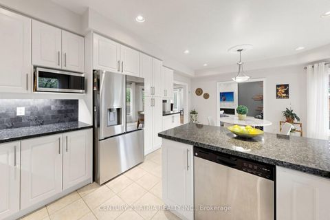 Photo 15 at 118 May Avenue, North Richvale, Richmond Hill