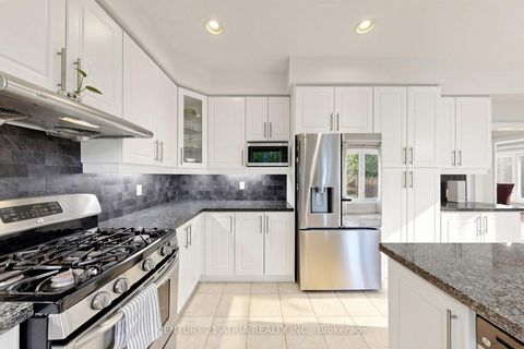 Photo 16 at 118 May Avenue, North Richvale, Richmond Hill