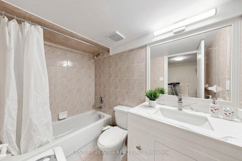 Photo 36 at 118 May Avenue, North Richvale, Richmond Hill