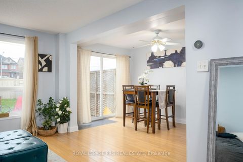 Photo 2 at 97 NATHAN Crescent, Painswick South, Barrie