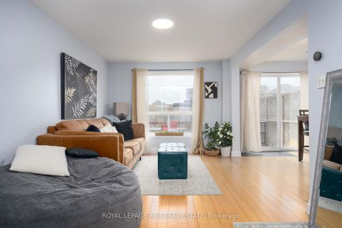 Photo 3 at 97 NATHAN Crescent, Painswick South, Barrie
