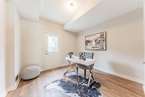 Photo 3 at 84 - 15 Old Colony Road, Oak Ridges Lake Wilcox, Richmond Hill