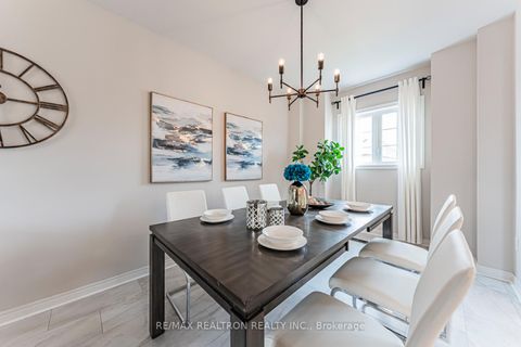 Photo 11 at 84 - 15 Old Colony Road, Oak Ridges Lake Wilcox, Richmond Hill