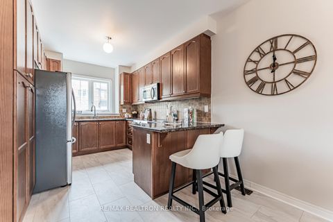 Photo 14 at 84 - 15 Old Colony Road, Oak Ridges Lake Wilcox, Richmond Hill