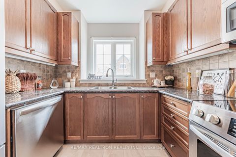 Photo 17 at 84 - 15 Old Colony Road, Oak Ridges Lake Wilcox, Richmond Hill