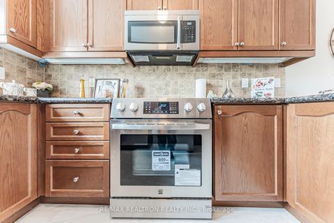 Photo 19 at 84 - 15 Old Colony Road, Oak Ridges Lake Wilcox, Richmond Hill