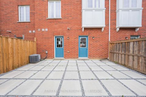 Photo 40 at 84 - 15 Old Colony Road, Oak Ridges Lake Wilcox, Richmond Hill