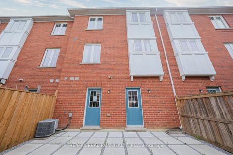 Photo 41 at 84 - 15 Old Colony Road, Oak Ridges Lake Wilcox, Richmond Hill