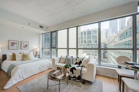 Photo 9 at 403 - 375 King Street W, Waterfront Communities C1, Toronto
