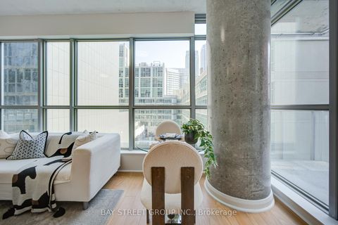Photo 12 at 403 - 375 King Street W, Waterfront Communities C1, Toronto