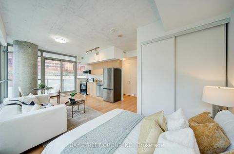 Photo 21 at 403 - 375 King Street W, Waterfront Communities C1, Toronto