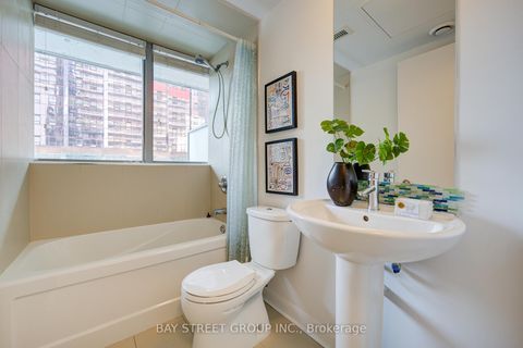 Photo 22 at 403 - 375 King Street W, Waterfront Communities C1, Toronto