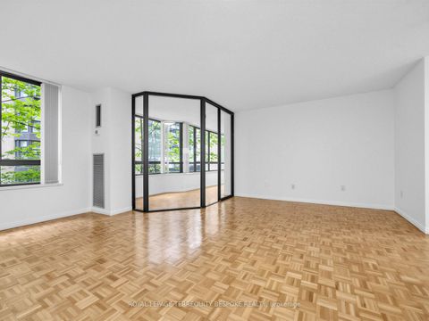 Photo 15 at 406 - 211 St Patrick Street, Chinatown, Toronto